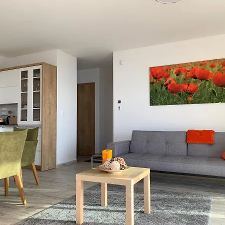 Admiral Luxury V. Apartman Апартаменты